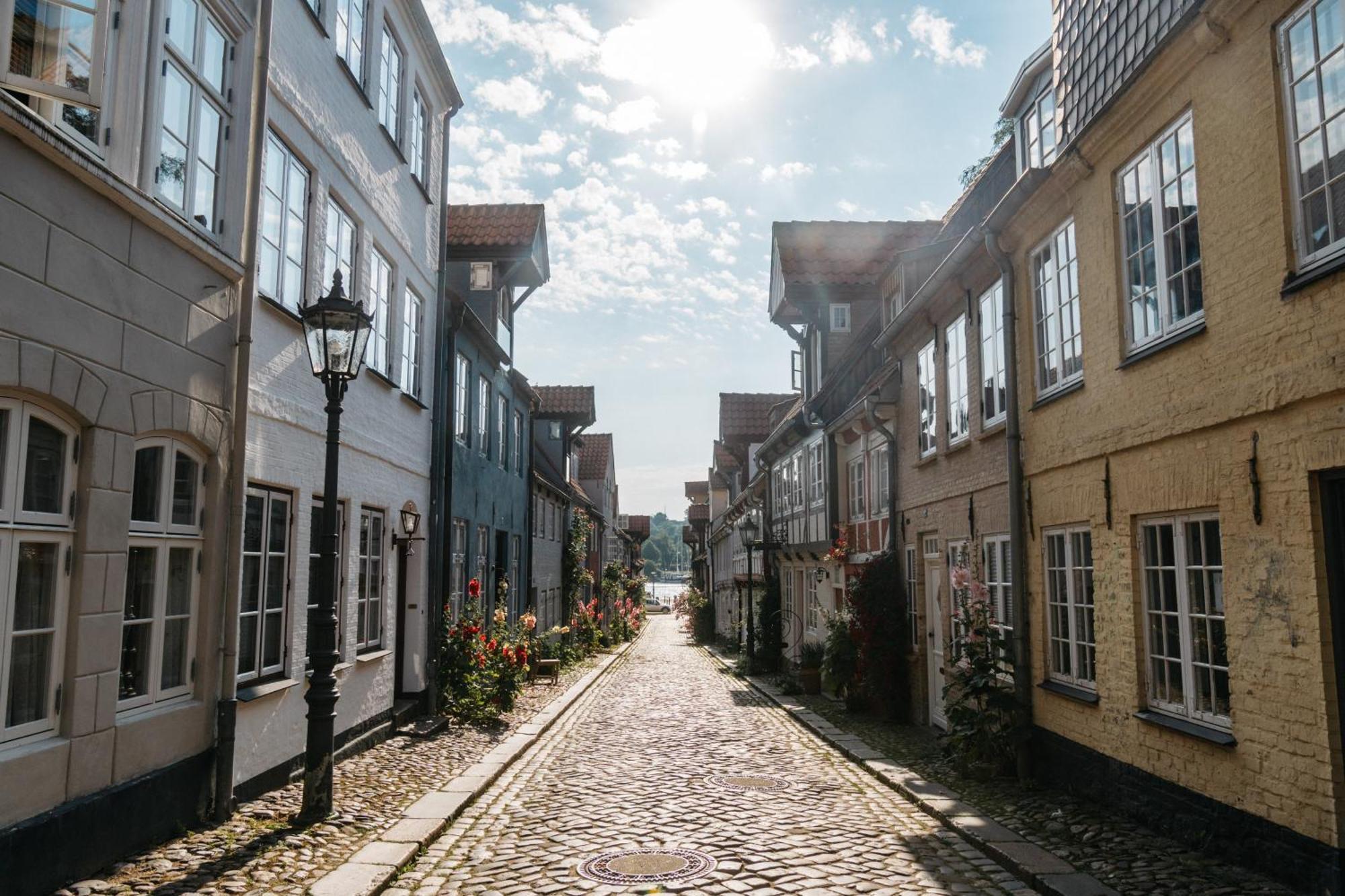 Grosses Apartment Mit 2 Balkonen Zentral Am Nordertor Flensburg Kültér fotó