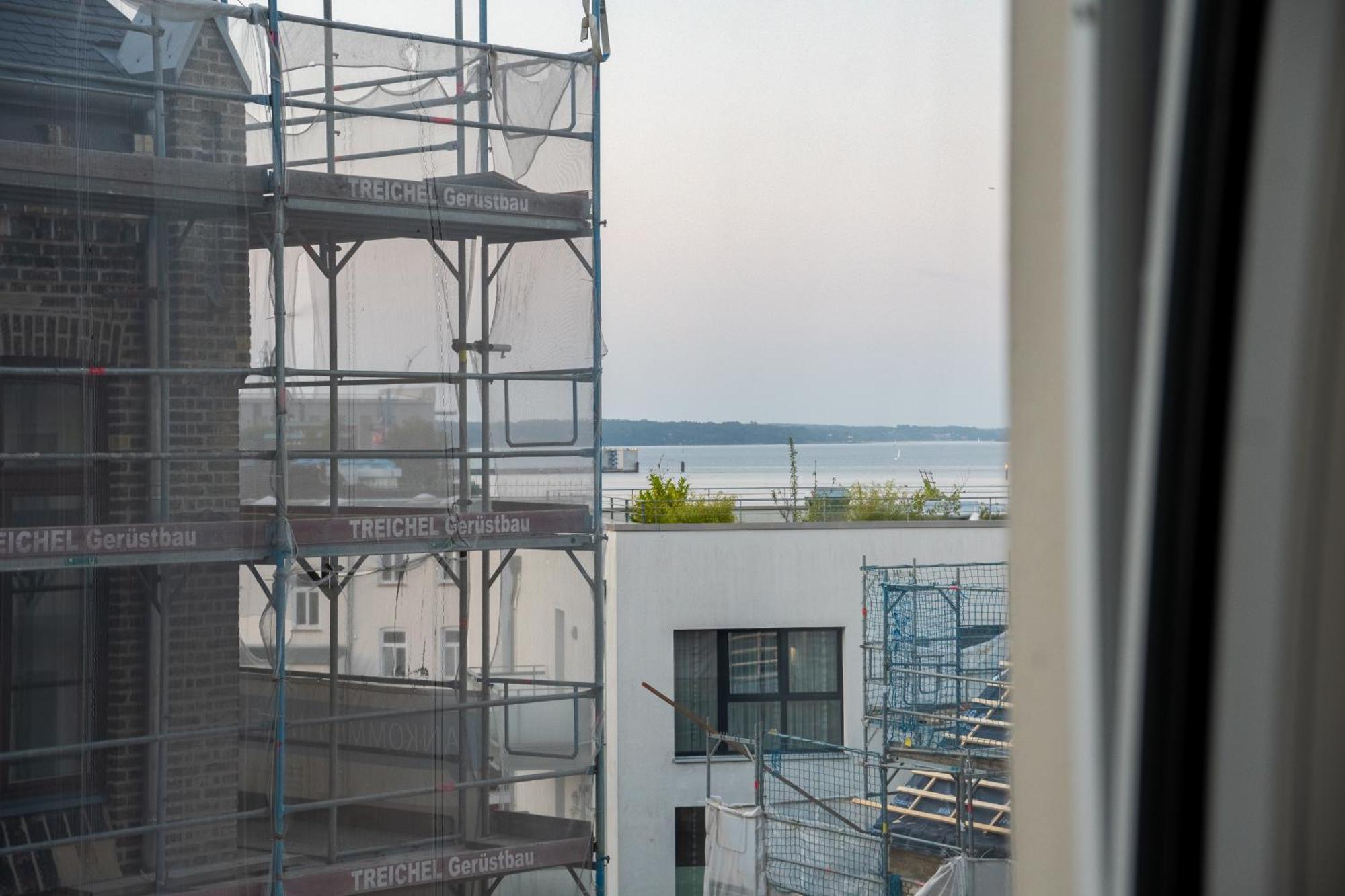 Grosses Apartment Mit 2 Balkonen Zentral Am Nordertor Flensburg Kültér fotó